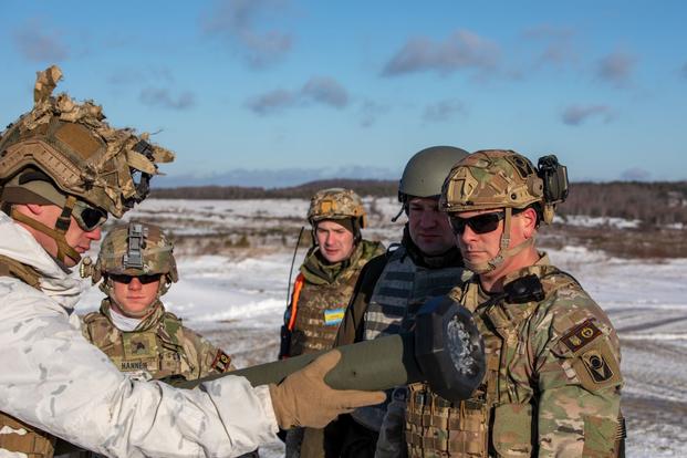 Florida National Guardsmen train with Ukrainian troops.